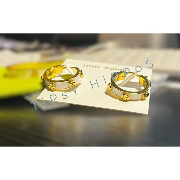 TORY BURCH WHITE AND GOLD MILLER HINGE BRACELET & EARRING SET - Picture 7 of 12